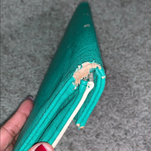 Green and Cream Envelope Purse with Gold Chain - Picture 8 of 8